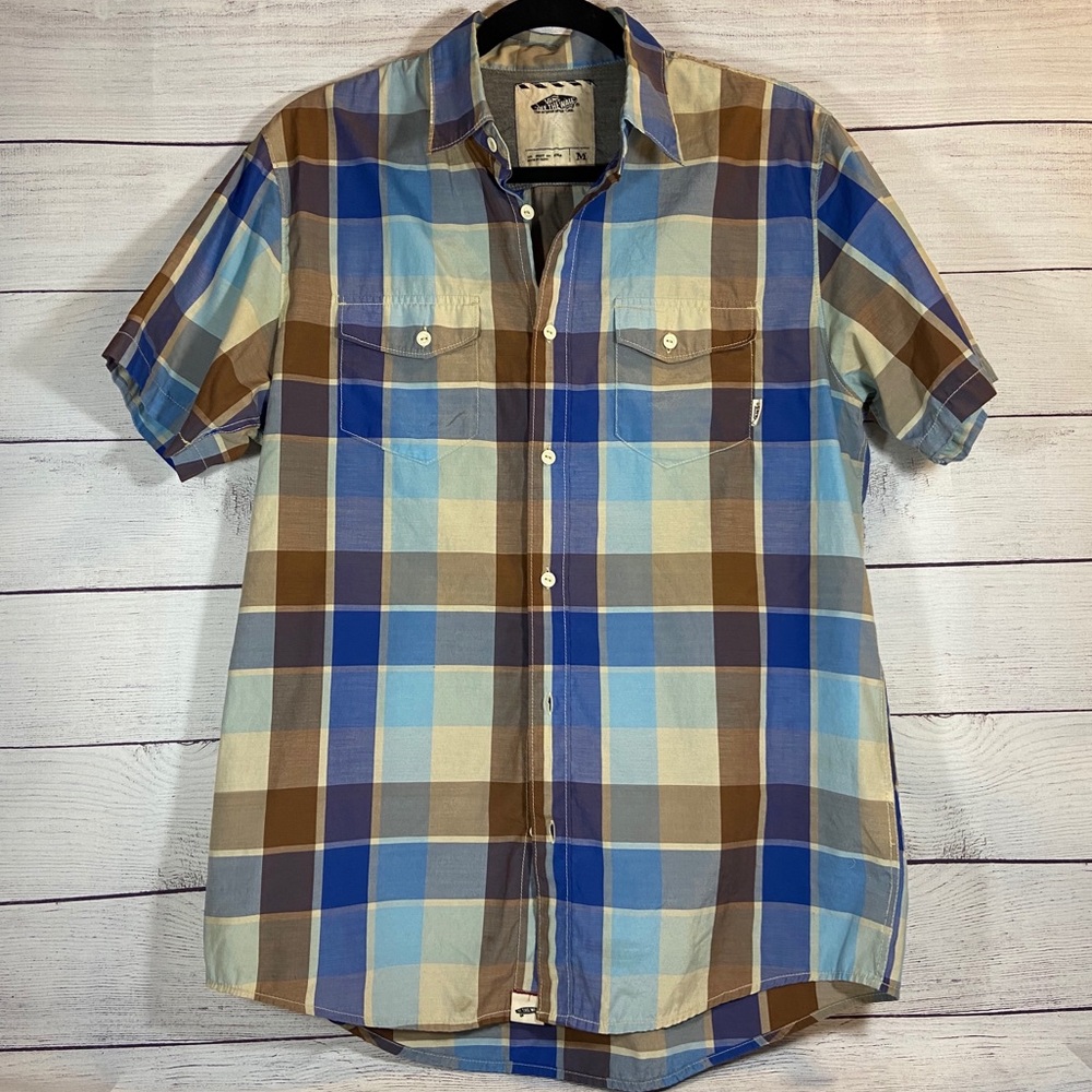 Plaid Vans short sleeve button down (M)